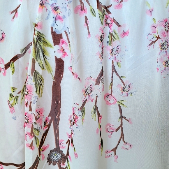 Cherry Blossom Maternity Wrap Shawl with Fringe Hem NWT - Picture 5 of 10